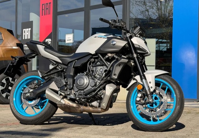 yamaha