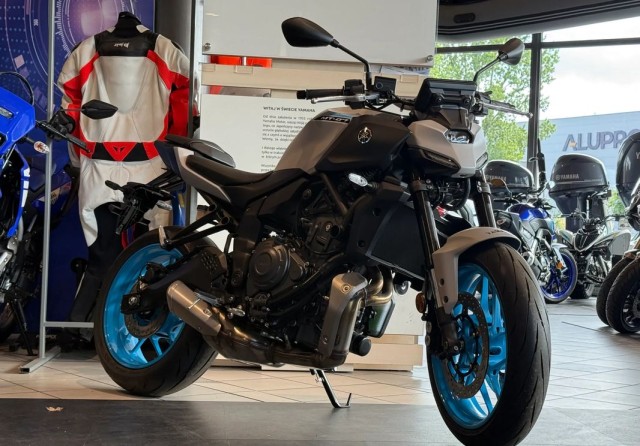 yamaha