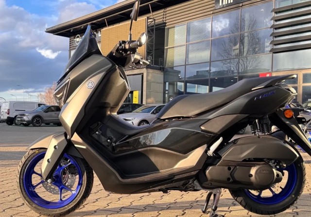 yamaha