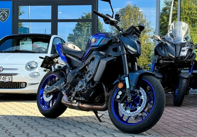 yamaha