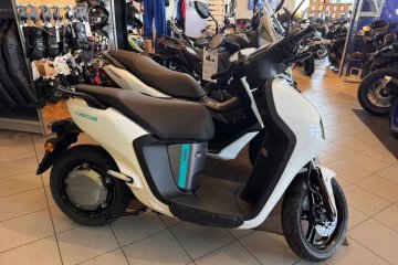 NOWY Skuter Elektryczny Yamaha Neos Salon