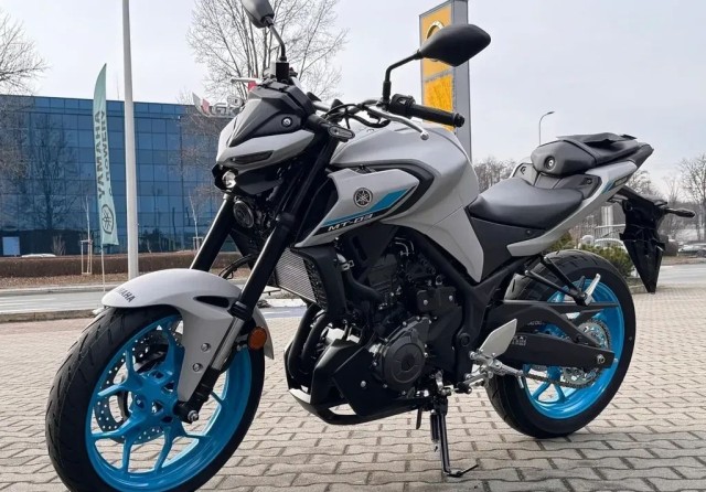yamaha